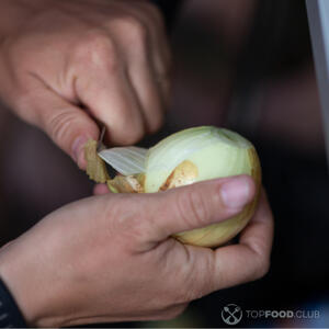 Очистить лук