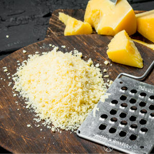 Натрите сыр