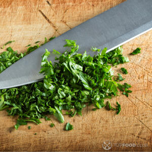Порезать петрушку