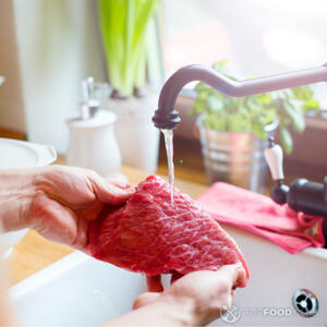 Говядину промыть