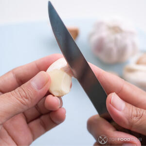 Очистить чеснок