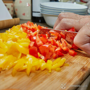 Нарезать перец