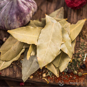 Добавить лавровый лист