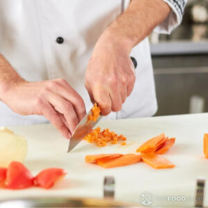 Нарезать морковь