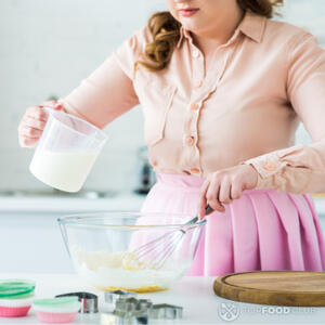 Добавить молоко