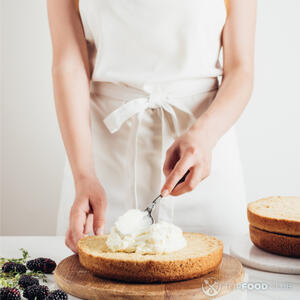 Смазать корж