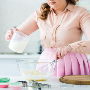 Добавить молоко