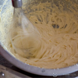 Взбить масло