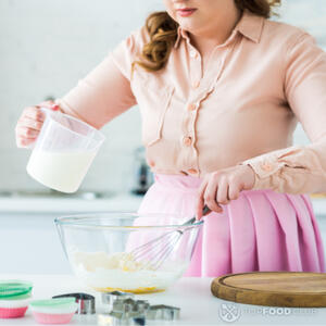 Добавить молоко