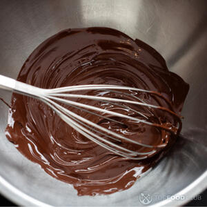 Приготовьте глазурь