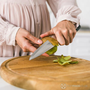 Очистить киви