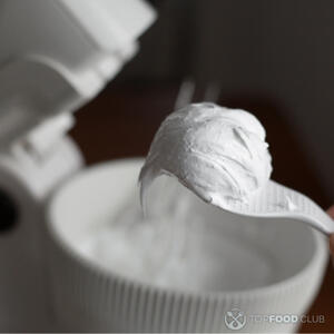 Взбить сливки