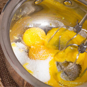 Взбить яйца