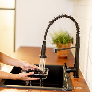 Помыть ежевику