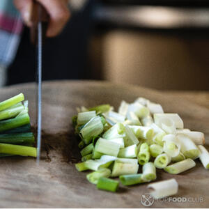 нарезанный лук 