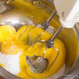 Взбить яйца