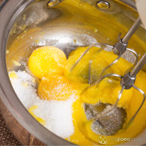 Взбить яйца