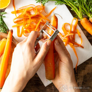 Очистить морковь