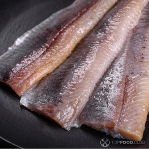 резать сельдь