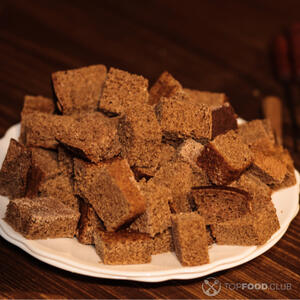 Порезать бисквит