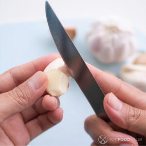 Очистить чеснок