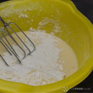 Добавить муку