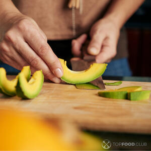 Порезать авокадо