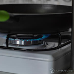 Подготовить сковороду