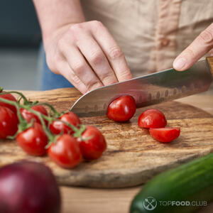 Порезать помидоры