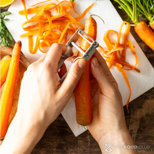 Очистить морковь