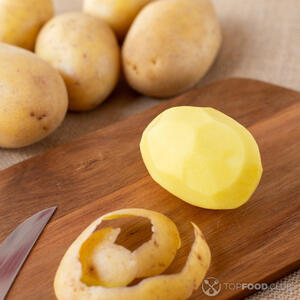 Очистить картофель