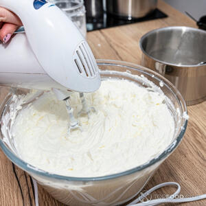 Взбить крем