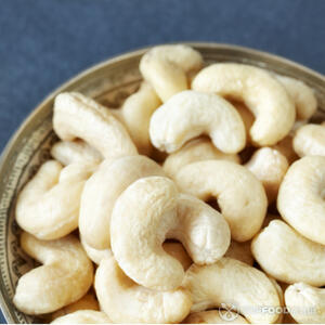 жарить орехи