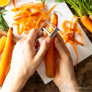 Очистить морковь