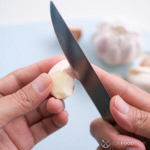 Очистить чеснок