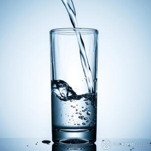 Добавить минеральную воду