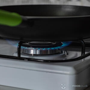 Подготовить сковороду