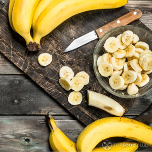 Измельчить бананы