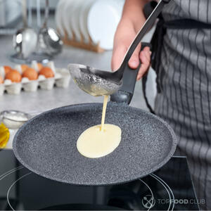 Налить тесто