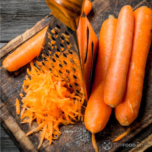 Натереть морковь