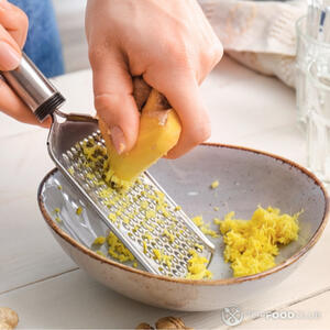 Натереть имбирь