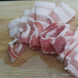 Нарезать бекон