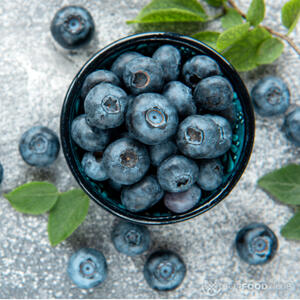 мыть чернику