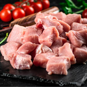 Нарезать свинину