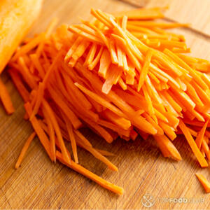 Нарезать морковь