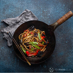 Гречневая лапша с овощами