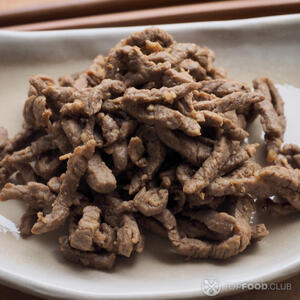 Нарезать говядину