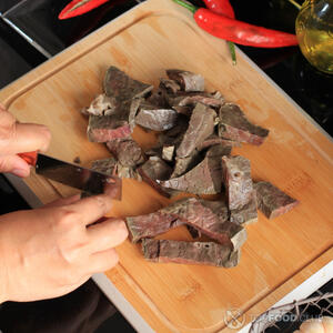 Нарезать печень