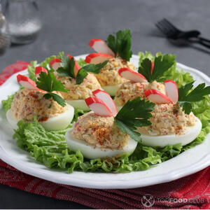 Фаршированные яйца готовы