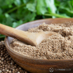 Добавить кориандр